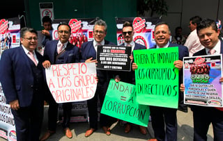 Colectivo. Un grupo de artistas mexicanos protestaron contra la mala gestión de los derechos de autor de Indautor. (CORTESÍA)