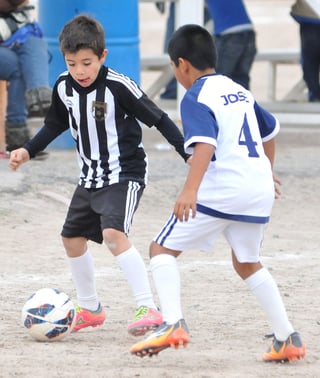 Fue la cuarta jornada del torneo 2018 en la tradicional Liga de Futbol de Asqueles y Prospectos. (EL SIGLO DE TORREÓN)