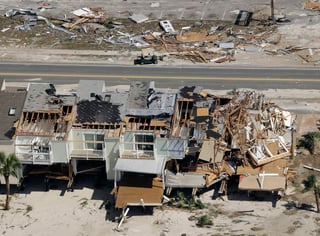 El total de daños de la marejada ciclónica se estimó en 3,700 millones de dólares, de los que alrededor del 10% será asegurado. (ARCHIVO)