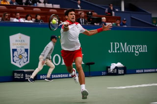 Novak Djokovic derrotó 7-6, 6-4 a Kevin Anderson para avanzar a semifinales. (AP)