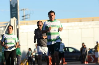 Salvador Reyes Jr., técnico de los Guerreros, fue uno de los participantes en la prueba. (EL SIGLO DE TORREÓN)