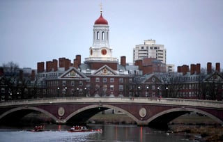 Harvard comenzó su defensa de las acusaciones de discriminación racial que pesan sobre ella en una causa sobre los mecanismos de aceptación de la universidad. (AP)