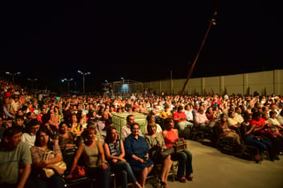 Participación. Destacan el apoyo y la asistencia del público lagunero a los eventos que presenta el Festival Revueltas. (EL SIGLO DE TORREÓN)