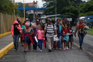 El relator de la ONU sobre los Derechos Humanos de los Migrantes, Felipe González, llamó hoy a México y Estados Unidos a garantizar que se protegen los derechos de los integrantes de la caravana de inmigrantes hondureños. (EFE)