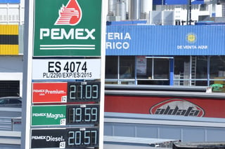 Gasolina. El precio del combustible se ha incrementado paulatinamente durante todo el año.