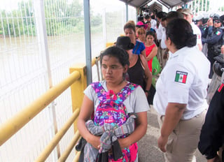 De enero de 2015 a septiembre de 2018, México expulsó a 436 mil 125 guatemaltecos, salvadoreños y hondureños, y EU a 293 mil 813, según los recuentos, de los que se tiene copia. (ARCHIVO)

