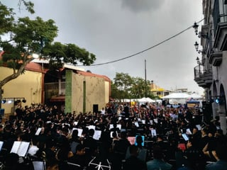 Unidos. Los niños de la Casa de la Música abren concierto en Tonalá, Jalisco. (CORTESÍA)
