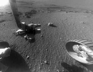 Aclaran. Fairén explica que las observaciones directas con 'landers' y 'rovers' no apoyan esta posibilidad de habitabilidad.