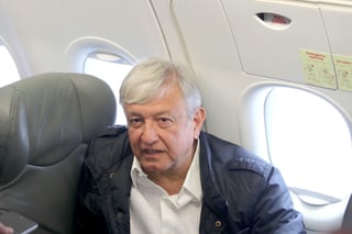 López Obrador arribará cerca de la 13:30 horas a la Expo Guadalajara, donde se han discutido temas como el crecimiento decepcionante de México y las necesidades de la economía, así como retos en infraestructura y el efecto multiplicador de la industria aeroespacial. (ARCHIVO)