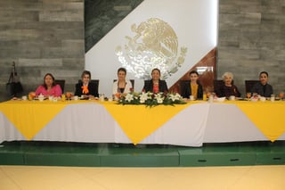 La actividad se llevó a cabo a iniciativa del Voluntariado del Cuartel Militar y el Instituto Coahuilense de las Mujeres, esto en coordinación con la propia presidencia municipal. (EL SIGLO DE TORREÓN)