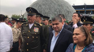 Con la presencia del gobernador del estado Miguel Angel Riquelme Solís y del secretario de la defensa Nacional, Salvador Cienfuegos Zepeda, se inauguró la exposición.