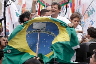 Tres encuestas le dan delantera a Bolsonaro