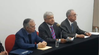 En un mensaje a medios, López Obrador dijo que la decisión se toma 'con respeto absoluto al Estado de Derecho' sin afectar intereses de las empresas y de los inversionistas. (FACEBOOK)