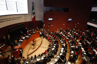 El tema del nuevo aeropuerto generó opiniones divididas en la Cámara Alta. (ARCHIVO) 