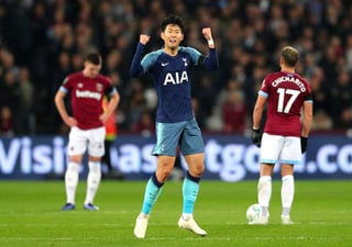Tottenham derrotó como visitante 3-1 al West Ham de Javier Hernández en la cuarta ronda de la Copa de la Liga. (Especial)