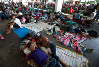 Los coordinadores anunciaron en una asamblea realizada a medianoche a través de megáfonos que en Jalapa del Marqués, al noroeste, la Alcaldía se negó a brindarles ayuda humanitaria. (AP)