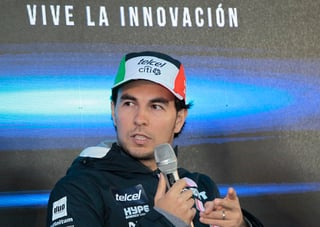 Sergio Pérez alabó las cualidades de Lewis Hamilton.