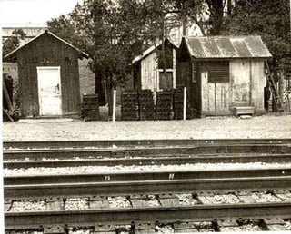 Parte de las antiguas instalaciones de lo que fue la Estación Lerdo del Ferrocarril Central Mexicano, que aún existen en Gómez Palacio.