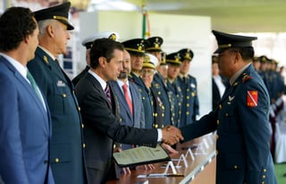 Peña Nieto sostuvo que los mexicanos estarán en deuda con sus Fuerzas Armadas mientras no se aplique la Ley de Seguridad Interior. (NOTIMEX)
