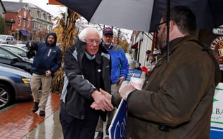 Sanders, el candidato independiente que, desde hace tiempo, ha sido uno de los políticos más populares del estado, pasó poco tiempo haciendo campaña para los comicios legislativos. (ARCHIVO)