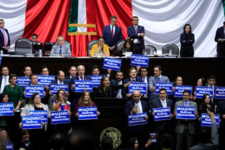Rechazo. La bancada del PAN en la Cámara de Diputados protestó por la invitación a Maduro. (EL UNIVERSAL)