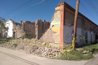 Derrumbe. Finalmente se derrumbó parte del enorme y antiguo inmueble de la calle Hidalgo.