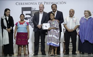 Además. Premio del Fondo Nacional de Fomento de la Artesanía. (ARCHIVO)