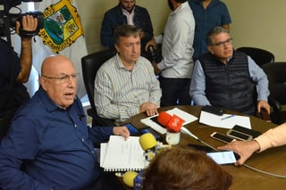Informó este martes en Torreón en conferencia de prensa que la obra civil lleva actualmente un 85 por ciento de avance. (FERNANDO COMPEÁN)
