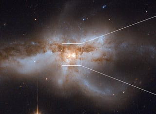 Un escenario de lo que podría suceder cuando la Vía Láctea choque con la Andrómeda. (INTERNET)