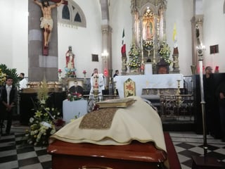 Llegan restos de obispo José Fortunato Álvarez a Gómez Palacio
