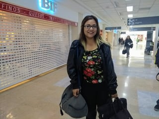 Con breves escalas en la Ciudad de México y Panamá, la todavía estudiante universitaria, Fernanda Arellano, realizó el viaje hasta Uruguay.