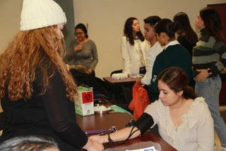 Se logró la aplicación de la vacuna contra la influenza, de más de 500 estudiantes de las diferentes facultades juaristas de Gómez Palacio. (EL SIGLO DE TORREÓN) 