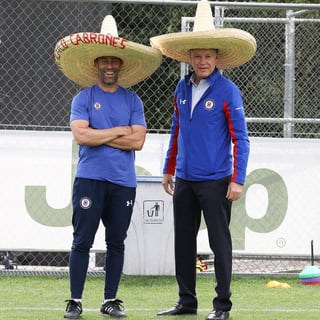 El técnico portugués y el directivo mexicano han logrado que el Cruz Azul se convierta en uno de los favoritos a quedarse con el Apertura 2018. (Especial)