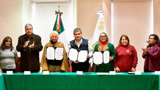 En la reunión de los cinco colectivos de familias de personas desaparecidas se tuvo como testigo a Sánchez Cordero en la firma de la iniciativa de ley estatal de desapariciones forzadas.