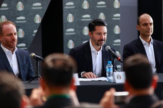 Yon de Luisa, presidente de la Federación Mexicana de Futbol durante la conferencia de prensa, en las instalaciones de la Femexfut.