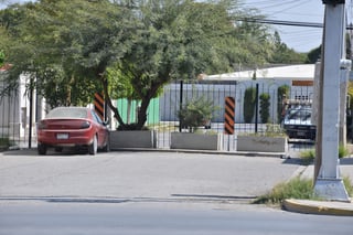 Todas las calles de la colonia Campestre La Rosita que fueron cerradas por razones de seguridad serán reabiertas paulatinamente y la medida podría extenderse a otros sectores residenciales. (EL SIGLO DE TORREÓN/FERNANDO COMPEÁN)