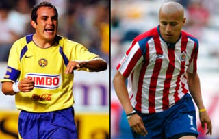 Adolfo Bautista y Cuauhtémoc Blanco, son los únicos dos jugadores que han puesto 'de cabeza' a Boca Juniors y Sao Caetano. (ESPECIAL)