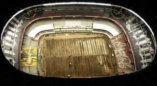 El estadio Azteca, de la Ciudad de México, todavía ayer lucía sin césped en su cancha principal. (EL UNIVERSAL)