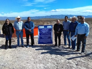 Entregaron el proyecto de conservación y uso sustentable de suelo y agua a productores del ejido Alma Campesina. (EL SIGLO DE TORREÓN)
