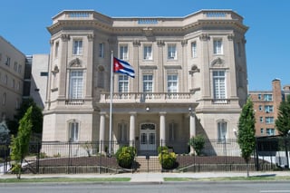Ni las autoridades estadounidenses ni cubanas han dicho cuántos diplomáticos tienen actualmente en sus respectivas representaciones. (ESPECIAL)