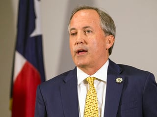 Paxton pidió a la Corte Federal que obligue a San Antonio.