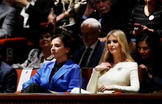 Ivanka Trump se sentó junto a Beatriz Gutiérrez en toma de protesta. (AP) 