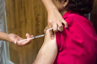En Coahuila se han aplicado más de 150 mil vacunas contra la influenza. (ARCHIVO) 