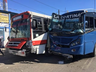 El accidente ocurrió sobre el bulevar Torreón-Matamoros, a la altura de la calle 52 de la colonia Gustavo Díaz Ordaz. (EL SIGLO DE TORREÓN) 