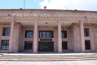 Fue la diputada perredista, Claudia Isela Ramírez Pineda, quien presentó la reforma al Código municipal. 