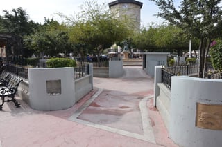 Rescate. Para enero se proyecta iniciar con la remodelación de la Plaza de Armas y reinstalar las estatuas de bronce. (EL SIGLO DE TORREÓN)