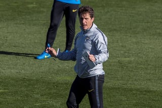 Guillermo Barros Schelotto, entrenador del Boca Juniors, durante el entrenamiento que realizó el equipo en la Ciudad del Futbol de la RFEF.