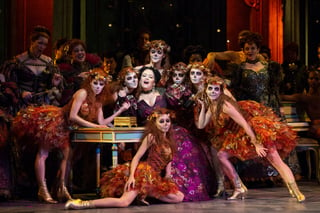La recta. La Traviata, de Verdi; es una de la proyecciones del Met de Nueva York, con que el teatro Martínez cierra el año.