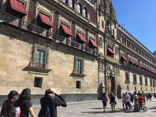 Algunos gobernadores comenzaron a arribar a Palacio Nacional para tratar el tema del presupuesto 2019 y la federalización del sector salud con el presidente Andrés Manuel López Obrador. (ARCHIVO)