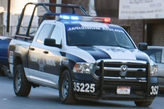 En minutos fue interceptada por elementos de la Policía Municipal en el cruce con la calle Quebec, ahí se realizaron las revisiones correspondientes, no se informó si ocurrió alguna detención. (ARCHIVO)